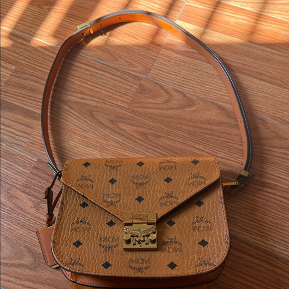 MCM Cognac Visetos Crossbody Bag like brand new - Picture 1 of 7
